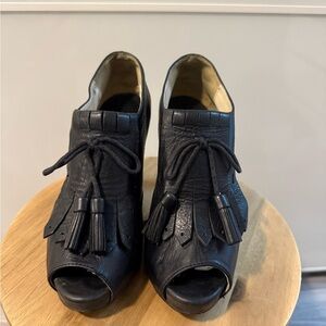 Black Leather Peep-Toe Women's Shoes